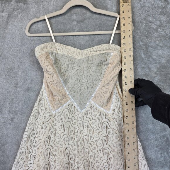 Kimchi Blue Dress Womens 6 Neutral Cream Lace Strap Sweetheart Mini Party NWT - Picture 5 of 11